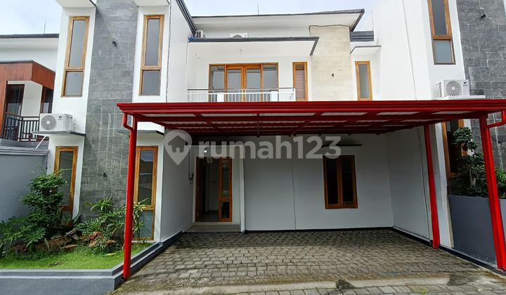 Rumah 2 Lantai Dekat Lapangan Lumintang Denpasar Utara
