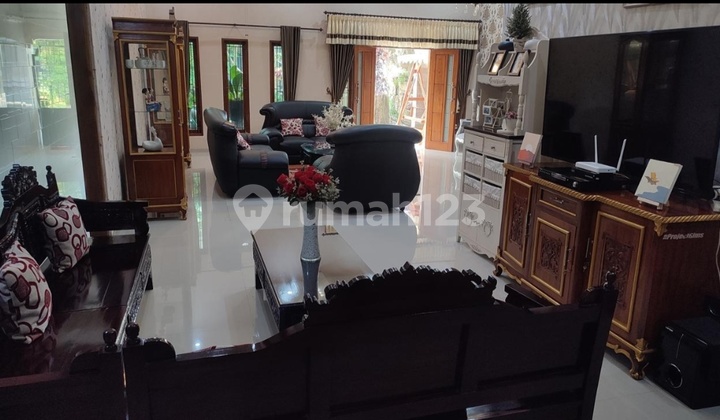 Rumah Dengan Halaman Luas Di Wuluhan, Jember 2