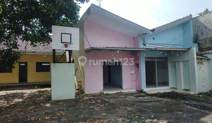 Rumah 12 Kamar Tidur Di Tengah Kota Jember 2