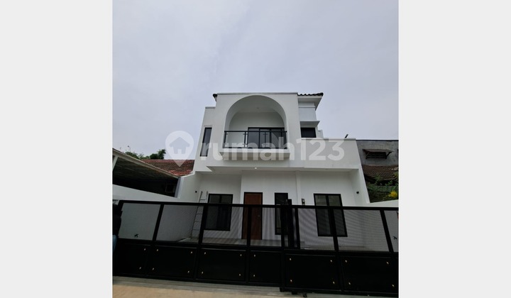 For Sale New House in Kencana Loka Bsd, South Tangerang
