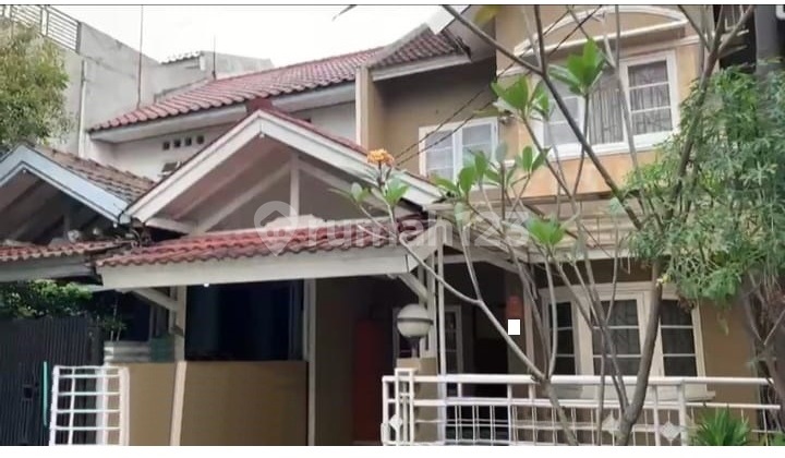 Nice 2 1/2 Story House in Sector 7A Gading Serpong, Tangerang