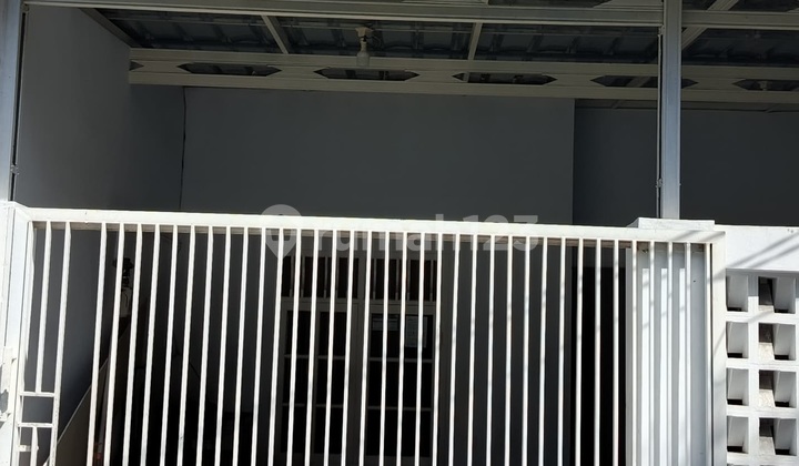 Rumah Beserta Fasilitas, Peralatan dan Perlengkapan Rumah Tangga di Cimone Permai, Tangerang Rumah Beserta Fasilitas, Peralatan dan Perlengkapan Rumah Tangga di Cimone Permai, Tangerang