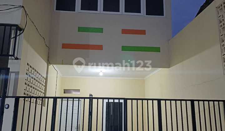 New 2.5-Storey Strategic Building, Economical Price in Cendrawasih, Cengkareng, West Jakarta New 2.5-Storey Strategic Building, Economical Price in Cendrawasih, Cengkareng, West Jakarta