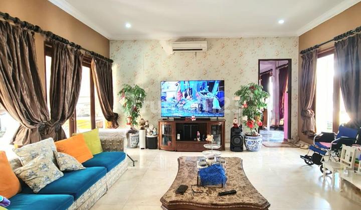 Dijual Rumah Hitung Tanah di Bintaro, Jakarta Selatan