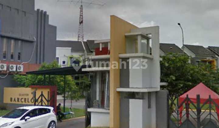 Garden-Facing House in Palem Semi Cluster Barceona Karawaci, Tangerang 2