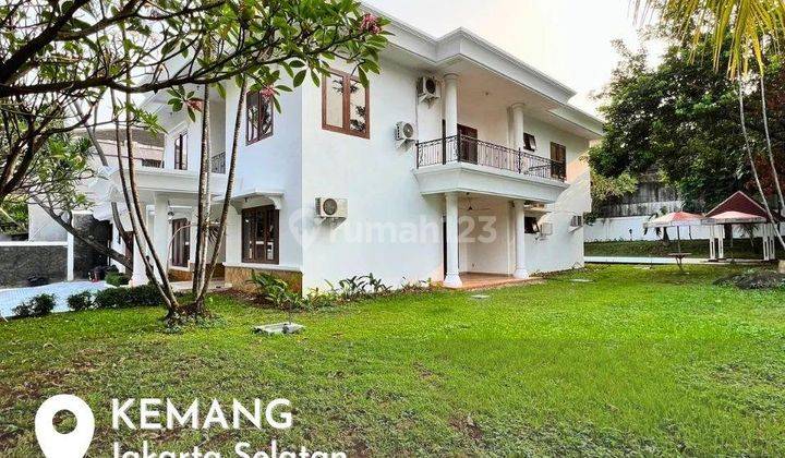  Dijual Rumah Cantik Lokasi Strategis Kemang Jakarta Selatan 1