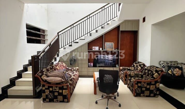 Beautiful & Luxurious House for Sale in Cilandak, Near MRT & Fatmawati Toll Gate