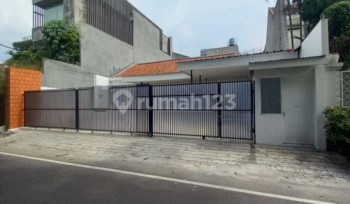 For Rent House in Super Prestigious Location - SCBD Area, South Jakarta For Rent House in Super Prestigious Location - SCBD Area, South Jakarta