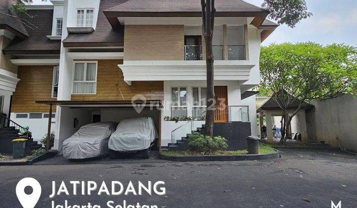 For Sale Rumah Modern Tropis Siap Huni Dalam Townhouse Jatipadang Jakarta Selatan 1