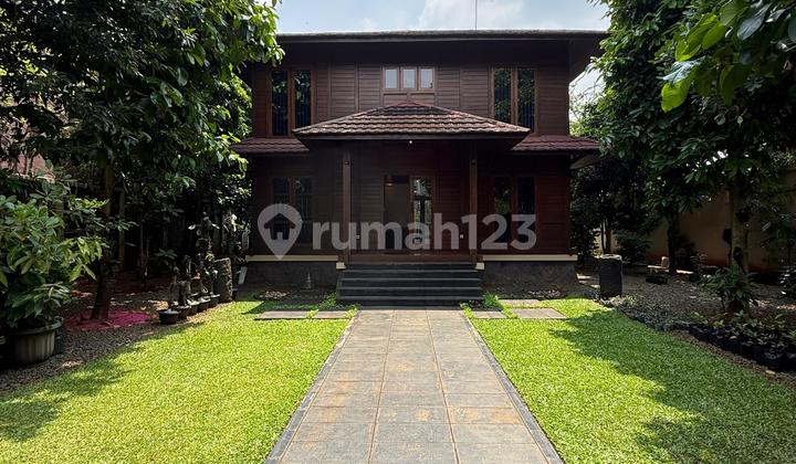 For Sale Pondok Indah Prime Area House, Near Golf Hill
