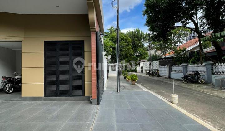 Luxurious 4-Story House Ready to Occupy Luxurious 4-Story House Ready to Occupy