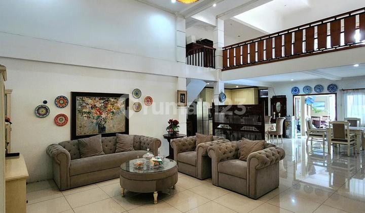Dijual Rumah Asri Konsep Modern Tropical Resort, Siap Huni
