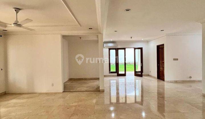  Dijual Rumah Cantik Lokasi Strategis Kemang Jakarta Selatan 2