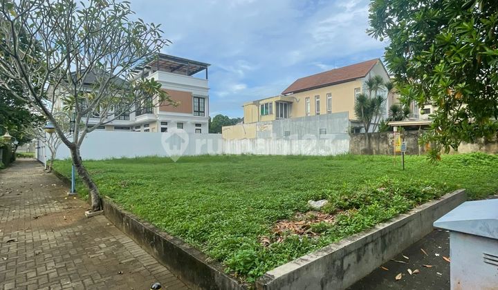 Ready-to-Build Plot in an Upscale Housing Complex in Cilandak Ready-to-Build Plot in an Upscale Housing Complex in Cilandak