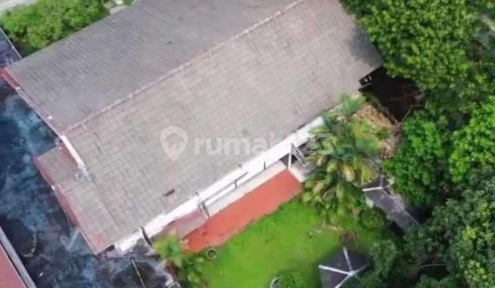 Old House for Sale in Hook Position, Suitable for Rebuilding in Kebayoran Lama Old House for Sale in Hook Position, Suitable for Rebuilding in Kebayoran Lama