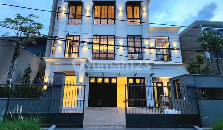 Brand New House for Sale in Kebayoran Baru Brand New House for Sale in Kebayoran Baru