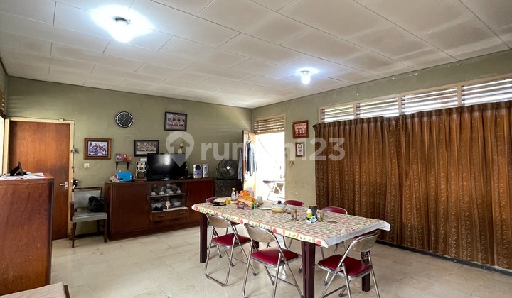 Dijual Rumah Lama di Kebayoran Lama