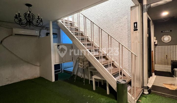 2-Story Building in Kebayoran Baru Commercial Area Suitable for Cafe & Office 2-Story Building in Kebayoran Baru Commercial Area Suitable for Cafe & Office