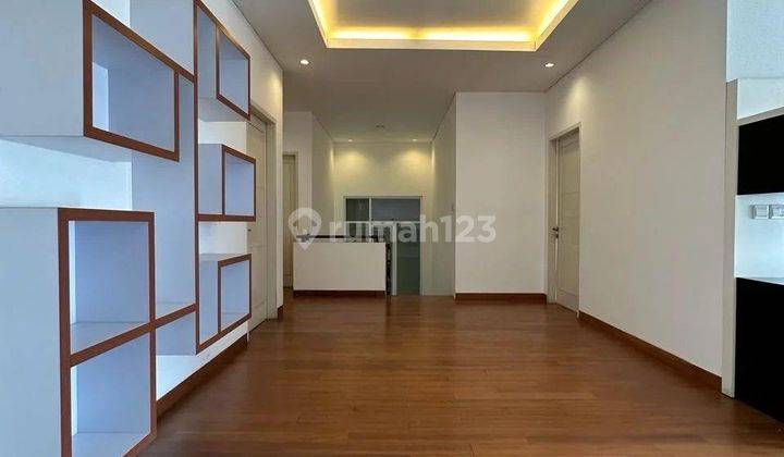  For Sale Rumah Modern 3 Lantai Dalam Town House Lebak Bulus Jakarta Selatan 2