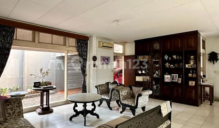 Dijual! Rumah di Kawasan Gandaria Selatan Jl. H. Nawi Dijual! Rumah di Kawasan Gandaria Selatan Jl. H. Nawi