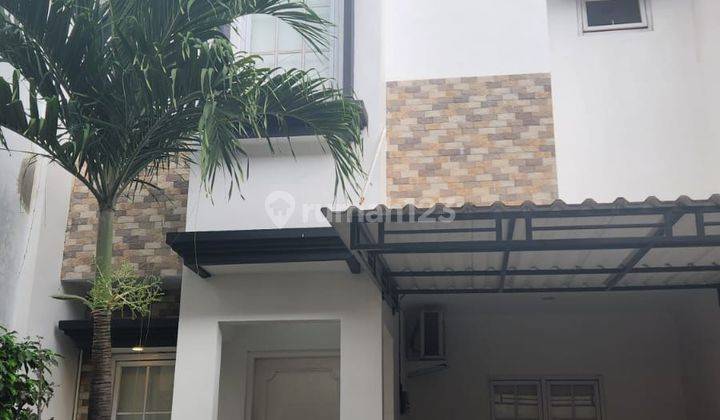 For Sale! Perumahan Tiara Residence Jl Mekar Baru Ciputat Semi Furnished  1