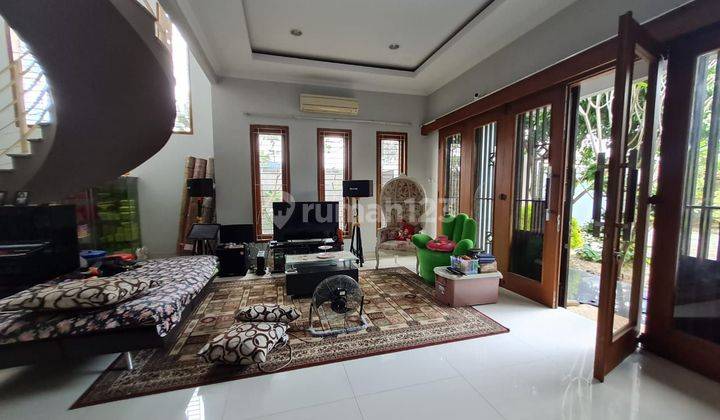 Dijual Rumah Mewah Halaman Luas Full Furnish Siap Huni 2