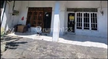 Rumah Megahdi Lingkungan yang Tenang di Tengah Kota Surabaya 2