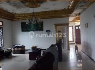 Comfortable Residence with Spacious Garden in Bogor Regency 2