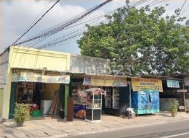 Cheap 1-Story Shop House with Spacious Parking in Jagakarsa, South Jakarta 2