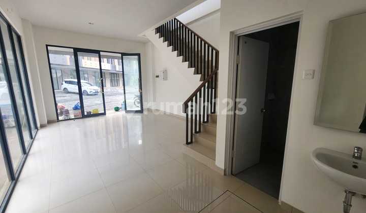 Northridge Business 3-Storey Shop House Highly Strategic Location 2