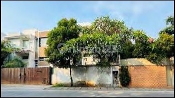 Rumah Mewah 2Lt, Kolam Renang, Strategis di Pancoran 2