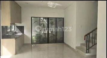 Exclusive 2-Story New House in Flood-Free Area 2