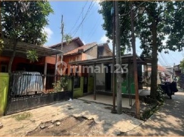Rumah Luas dan Taman Lapang Asri di Cibinong 2
