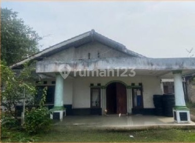 Residence with Extensive Land for Gardening in Bogor 2