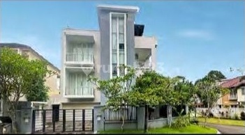 Rumah Impian 3 Lantai, Luas, Modern Minimalis Siap Huni