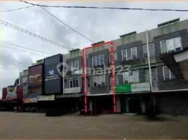 Strategic Location Shop House in 3-Storey Shop House in South Tangerang 2