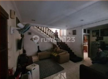 Luxurious 2-Storey Spacious Residence at Villa Nusa Indah 2