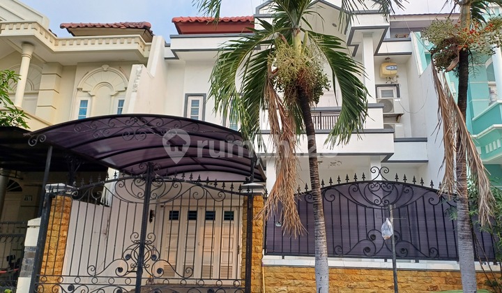 Rumah 2 Lantai Permata Buana 8x20 Hadap Utara