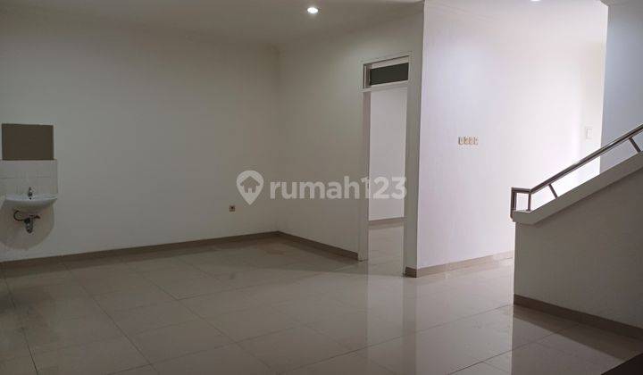 Rumah Sewa 2 Lantai Pulau Panjang Permata Buana Hadap Selatan, 8x18 2