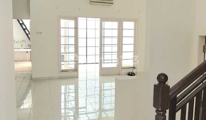 Rumah 2 Lantai Permata Buana 8x20 Hadap Utara 2