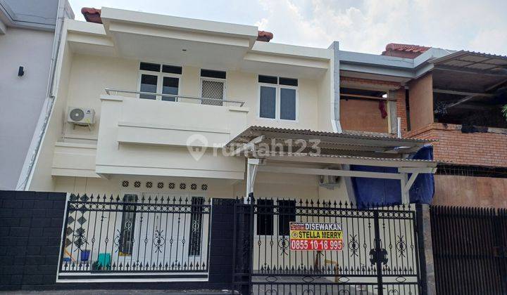 Rumah Sewa 2 Lantai Pulau Panjang Permata Buana Hadap Selatan, 8x18 1