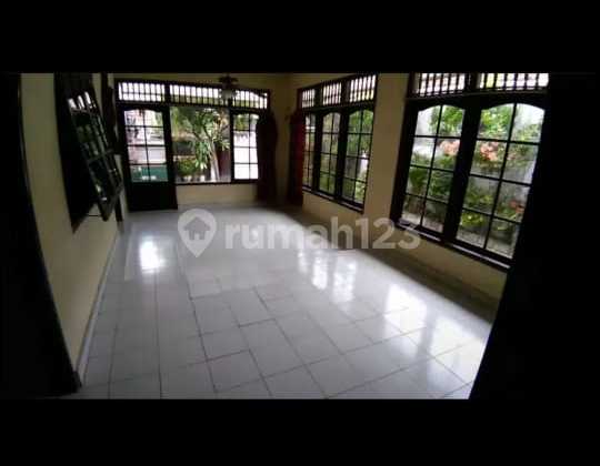 Strategic House in Kuta Close to Joger Souvenir Center