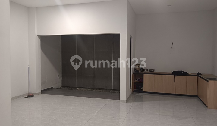 Dijual Rumah Baru Metland Puri, 2 Lantai 1