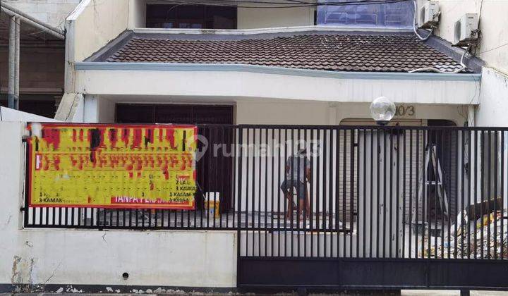 Dijual Rumah Di Taman Aries, Baru Renovasi, Hadap Timur, 2½ Lt 1