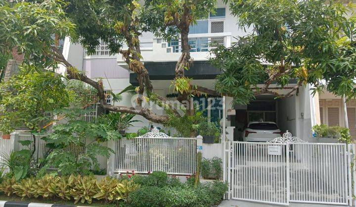 Dijual Cepat Rumah Siap Huni, 2 Lantai, Selatan 2