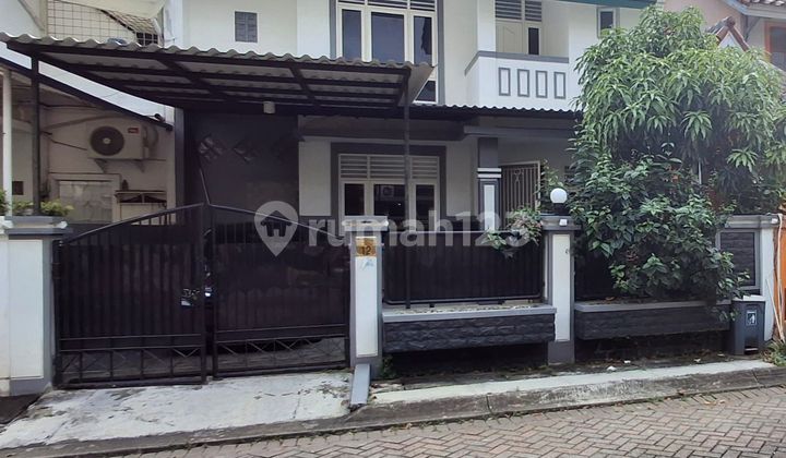 Quick Sale Well-Maintained Metland Puri House 1