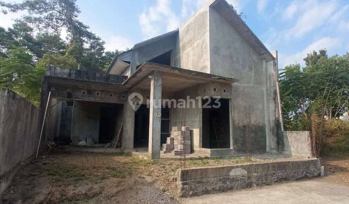 Rumah Tahap Finishing Jalan Besi Dekat Kampus Uii Jalan Kaliurang 2