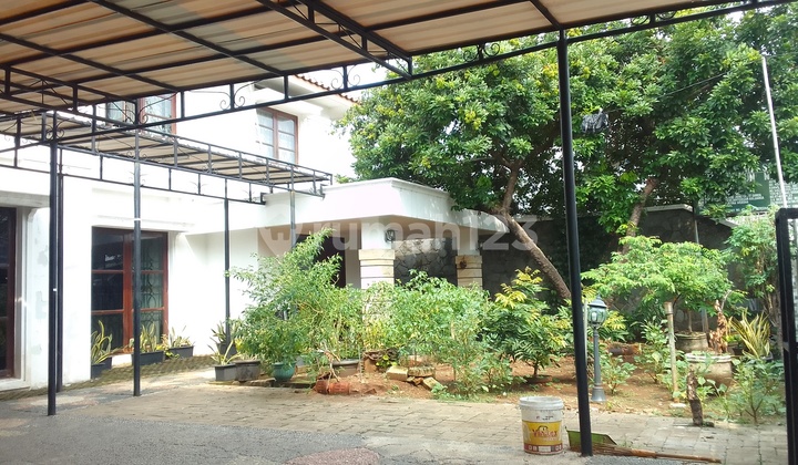 A 2-story large house with 14 boarding rooms and an office on the 2nd floor, strategically located in South Manggarai, Tebet, near Manggarai Terminal and Kokas Mall. 2