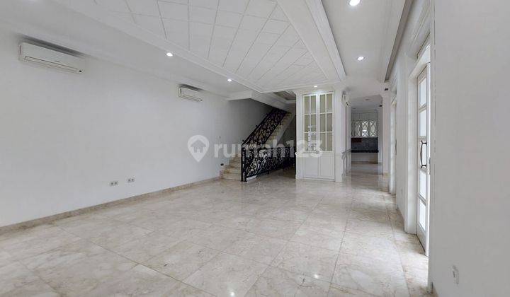 Rumah 3 Lantai Bagus Semi Furnished SHM di Jalan Ampera, Jakarta Selatan Hanya 5 Menit Ke T B Simatupang 2