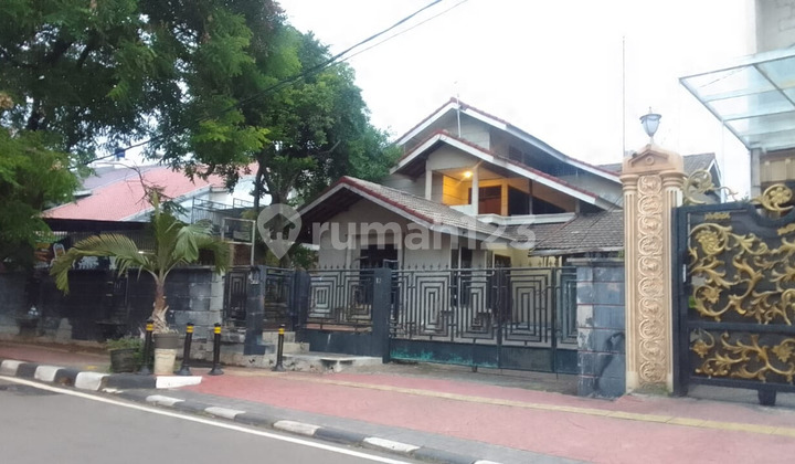 Rumah Di Tebet Utara Raya Cocok Dijadikan Resto Dan Kulineran 5 Menit Jalan Kaki Ke Jl. Abdullah Syafei